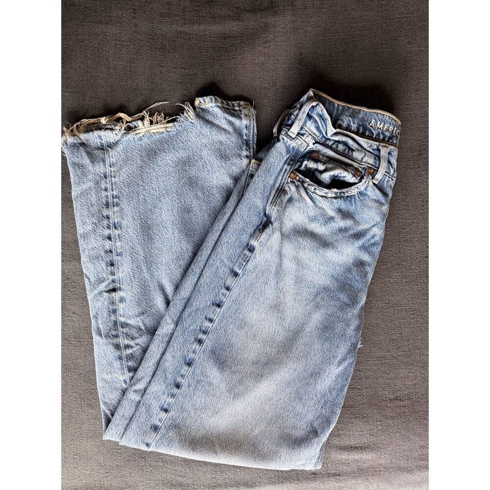American Eagle Baggy Wide Leg Super High Rise Jeans Light Wash Size 4